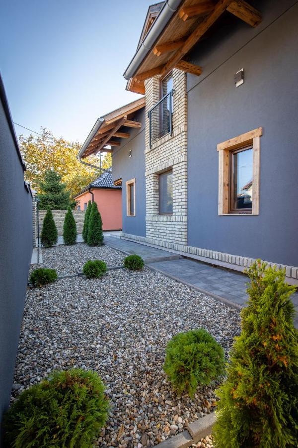Gray Brick * Subotica