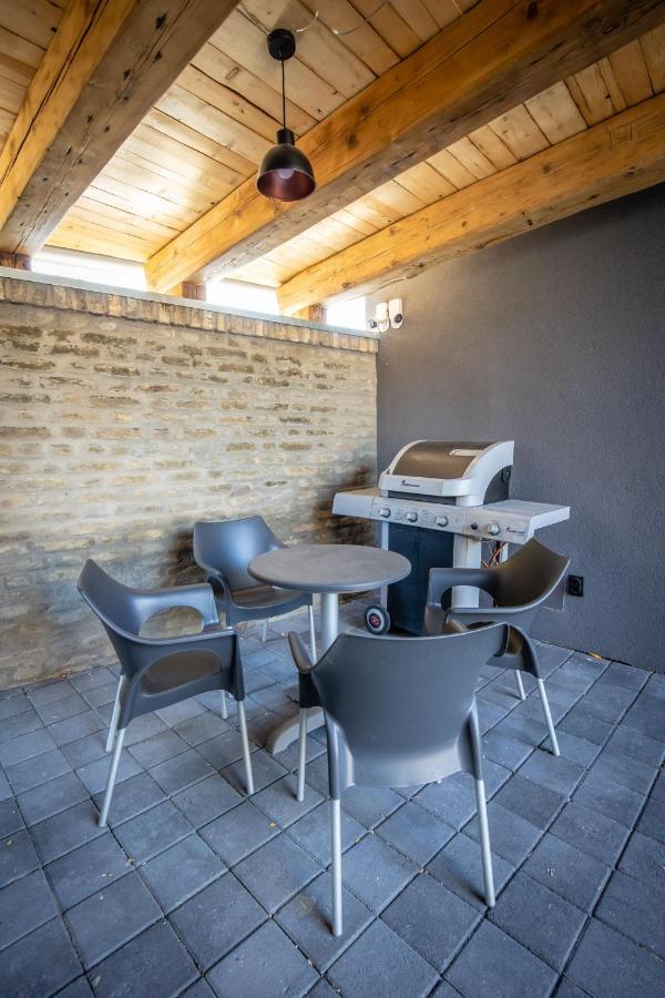 Apartment Gray Brick Subotica