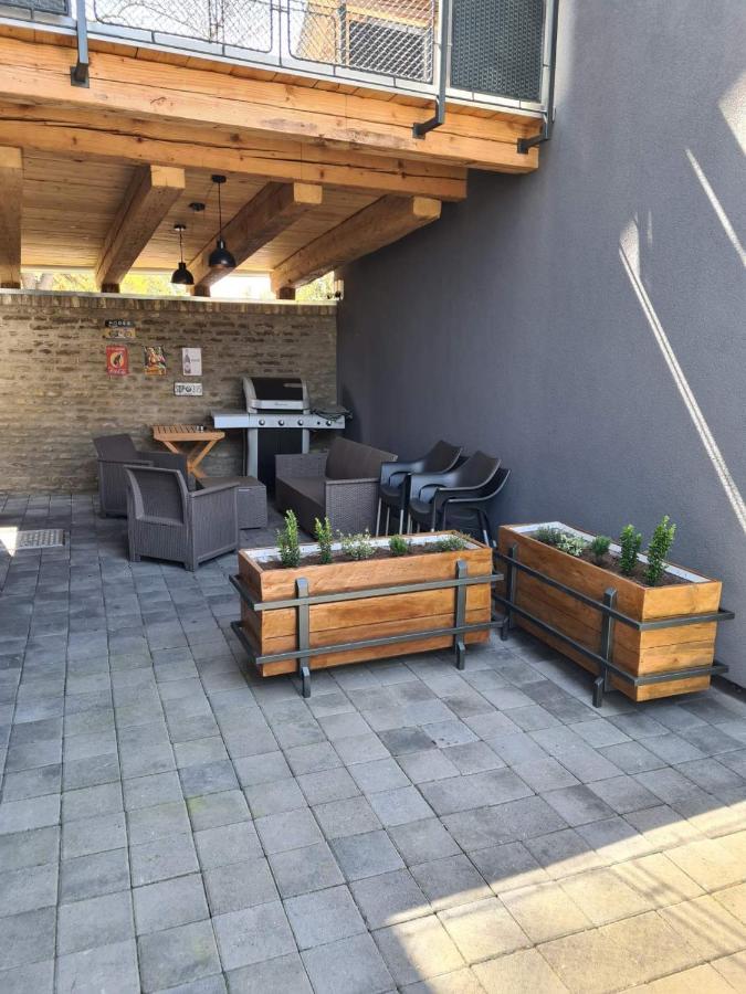 Apartment Gray Brick